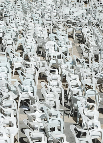 白色塑料椅子背景