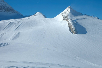 滑雪山坡上hintertux冰川