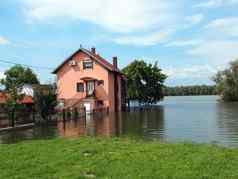 淹没了房子