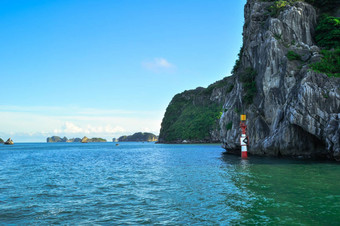风景如画的海景观长湾越南