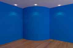 空角落里房间蓝色的曲线墙
