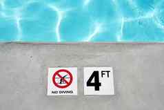 游泳池深度标记