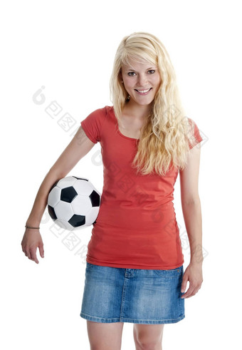 女人持有足球球