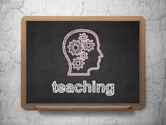 教育概念头齿轮教学黑板背景