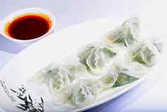 中国人食物色彩斑斓的蒸饺子