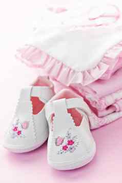 粉红色的婴儿衣服婴儿女孩