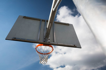 篮球希望可爱的蓝色的夏天天空