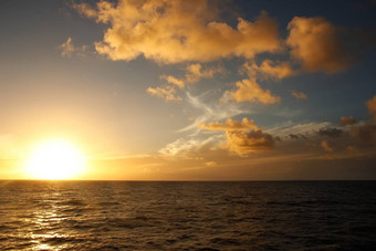 日落海洋瓦莱武岛斐济