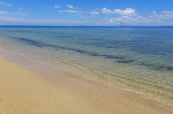 桑迪海滩清晰的水瓦莱武岛斐济
