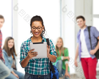 学生眼镜平板电脑袋
