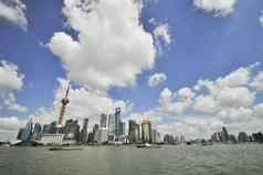 上海中国8月城市景观天际线