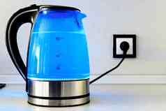 透明的茶壶照明厨房沸腾水