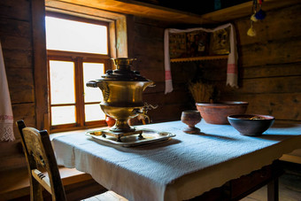 黄铜茶壶表格俄罗斯小屋
