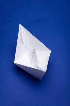 折纸纸船