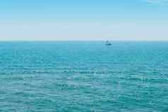 游艇蓝色的水海洋