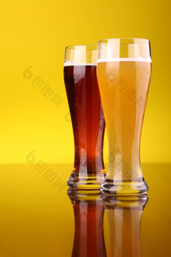 玻璃<strong>啤酒</strong>