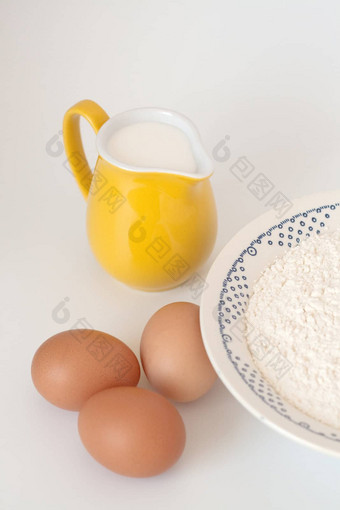 投手牛奶鸡蛋面粉