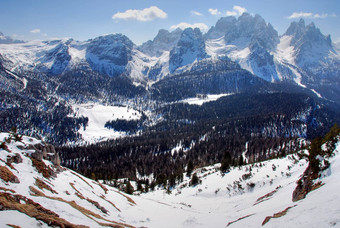 阿尔卑斯山脉冬天白云石山脉意大利