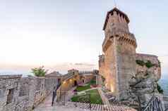 城堡三马里诺夏天黄昏