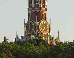 塔时钟红色的广场时钟塔
