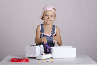 女孩维修玩具小首页电器