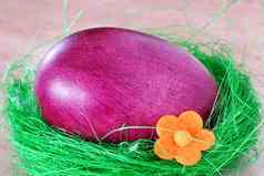 紫色的复活节蛋
