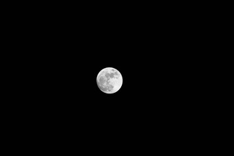 完整的月亮