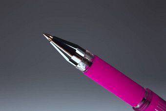 粉红色的圆珠笔笔
