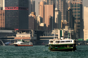 在<strong>香港香港</strong>渡船