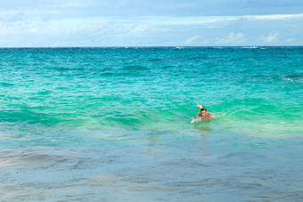 百慕大海滩游泳运动员