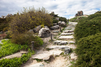 多石的楼梯<strong>假山</strong>基辅植物花园