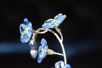 蓝色的水晶花