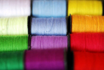 色彩鲜艳的棉花线程