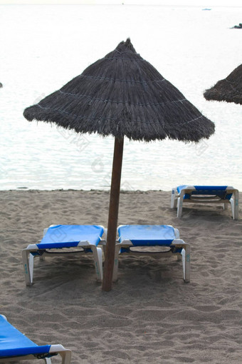 海滩椅子伞
