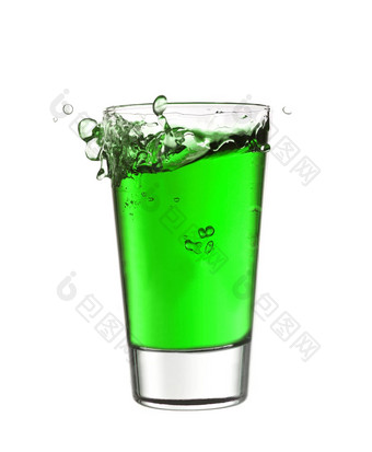 飞溅玻璃绿色柠檬水