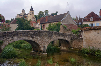 <strong>石头桥</strong>中世纪的建筑