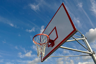 篮球希望云蓝色的天空