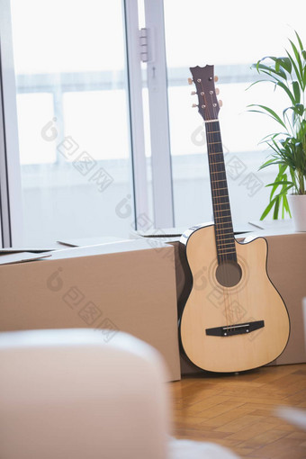 吉他纸板盒子