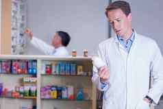 集中药剂师阅读标签医学Jar