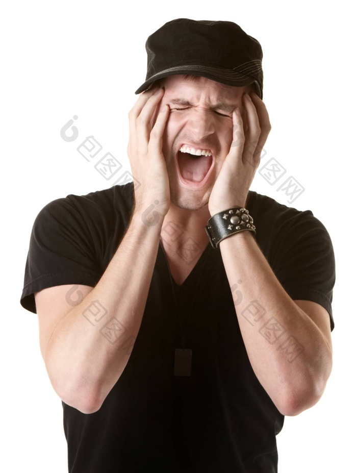 大喊大叫年轻的男人