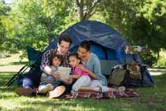 快乐家庭野营旅行帐篷