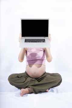 移动PC怀孕了女人