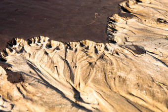 沙子表面救援形成水电流