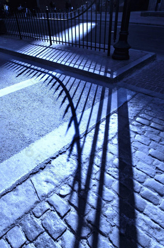 影子蓝色的巷道