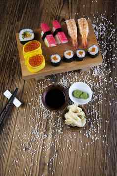 卷寿司东方厨房色彩斑斓的主题