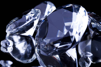 <strong>水晶钻石</strong>明亮的色彩斑斓的语气概念