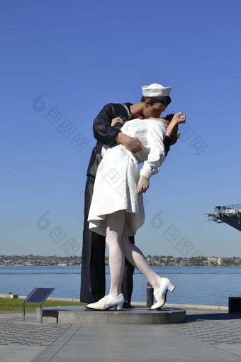 雕像水手接吻护士图片