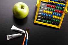 学校教育色彩斑斓的明亮的概念教育