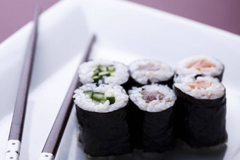集寿司东方厨房色彩斑斓的主题