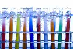 实验室玻璃器皿水明亮的现代化学概念